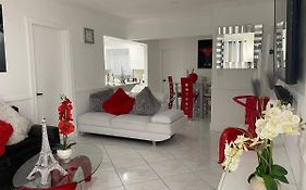 Beautiful House 7 Min From Miami Airport W Free Parking