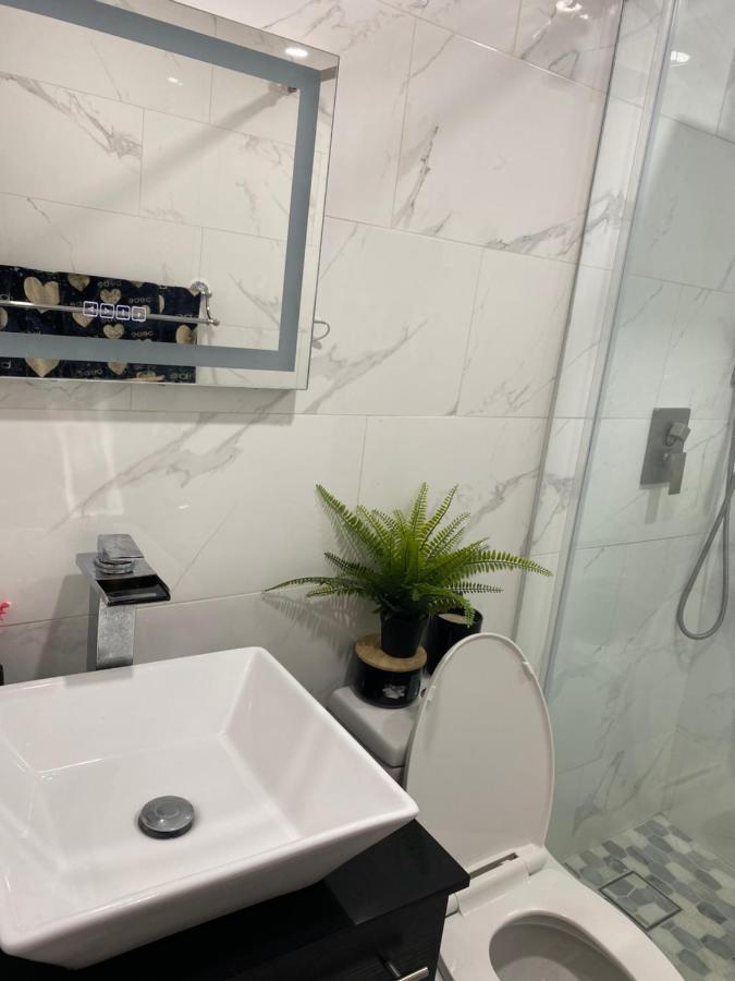Beautiful House 7 Min From Miami Airport W Free Parking Apartment Exterior photo