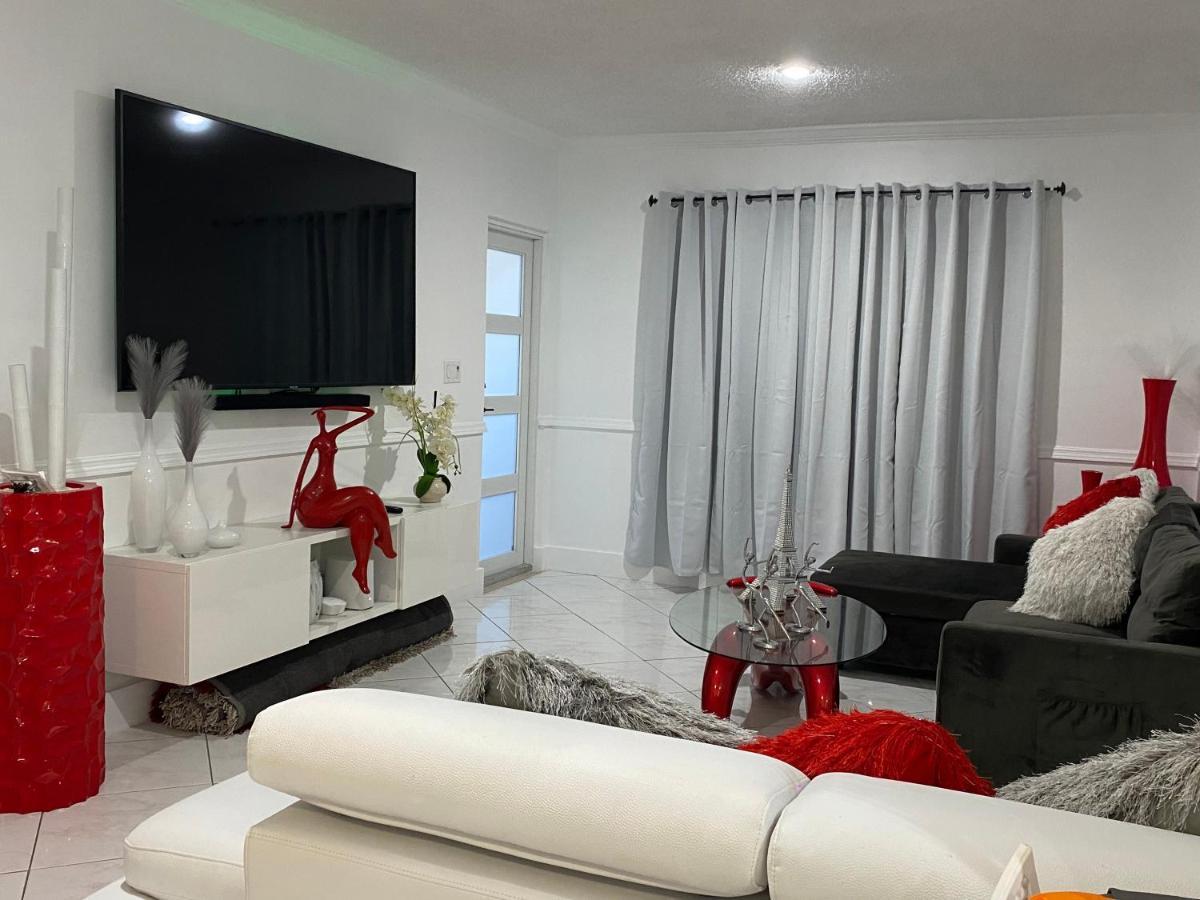 Beautiful House 7 Min From Miami Airport W Free Parking Apartment Exterior photo
